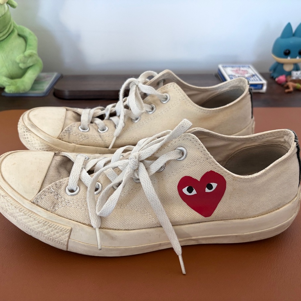 Converse x Comme des Garçons PLAY Chuck Taylor Low White Red Heart Women’s 9
